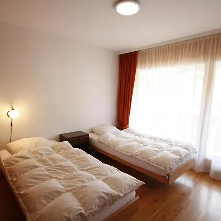 International * Crans-Montana